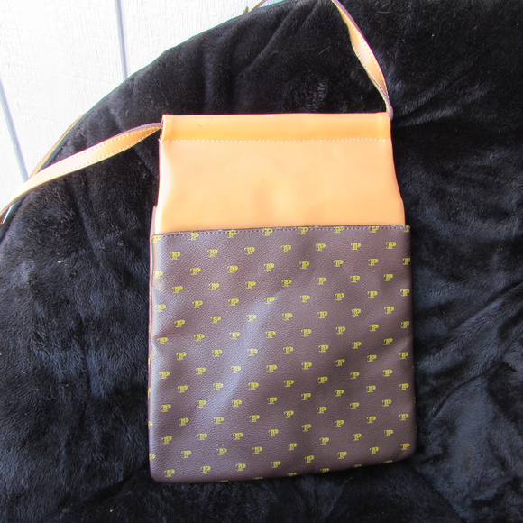 Cleo & Patel Handbag! Unique Style Meets Function! - Picture 2 of 8